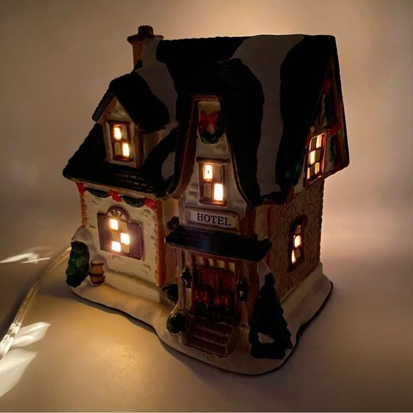 Vintage Holiday Village Light Up Snow Covered Hotel - Picture 3 of 10